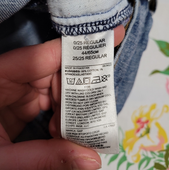 Gap rainbow stitch distressed denim shorts - Picture 11 of 13